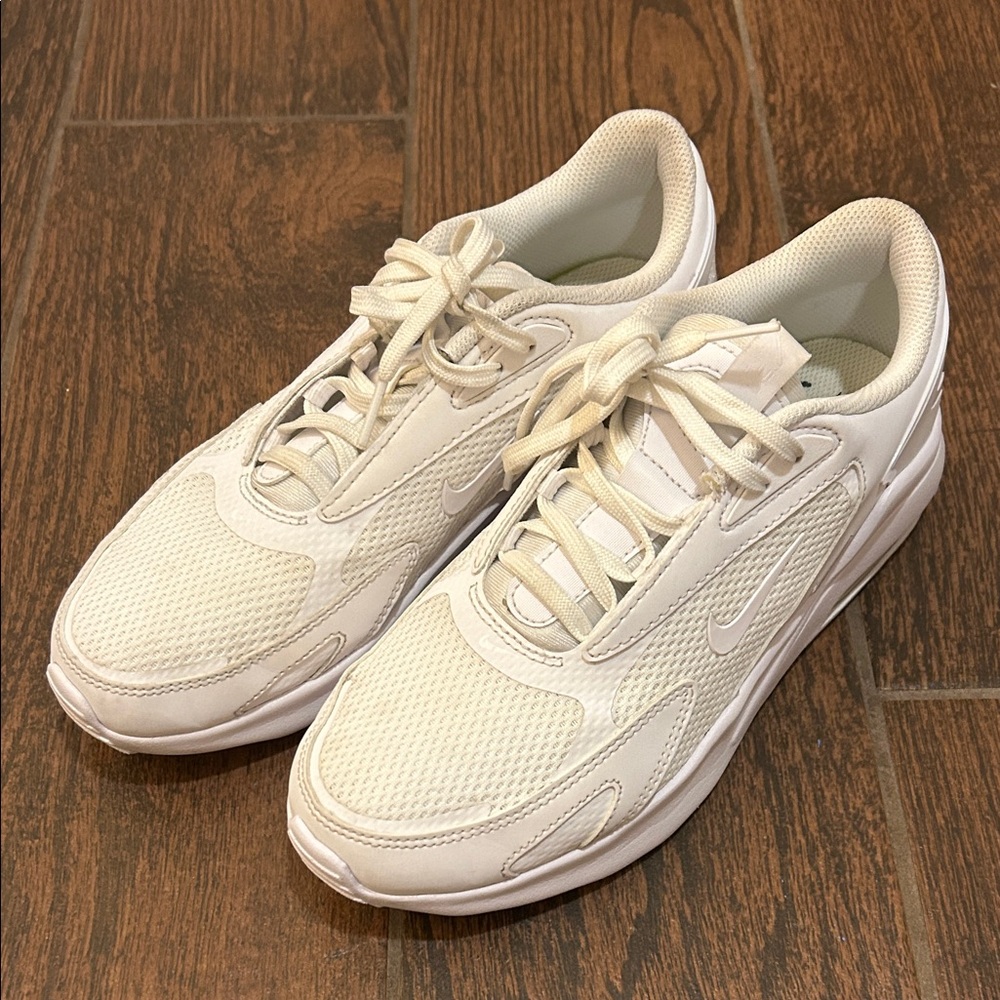 Nike Women’s Air Max Sneakers 👟